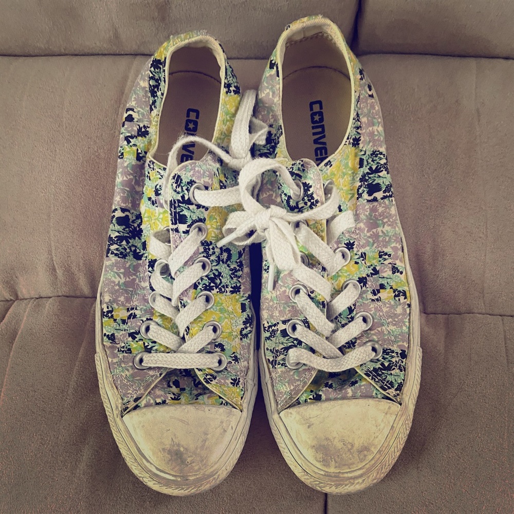 Floral chucks